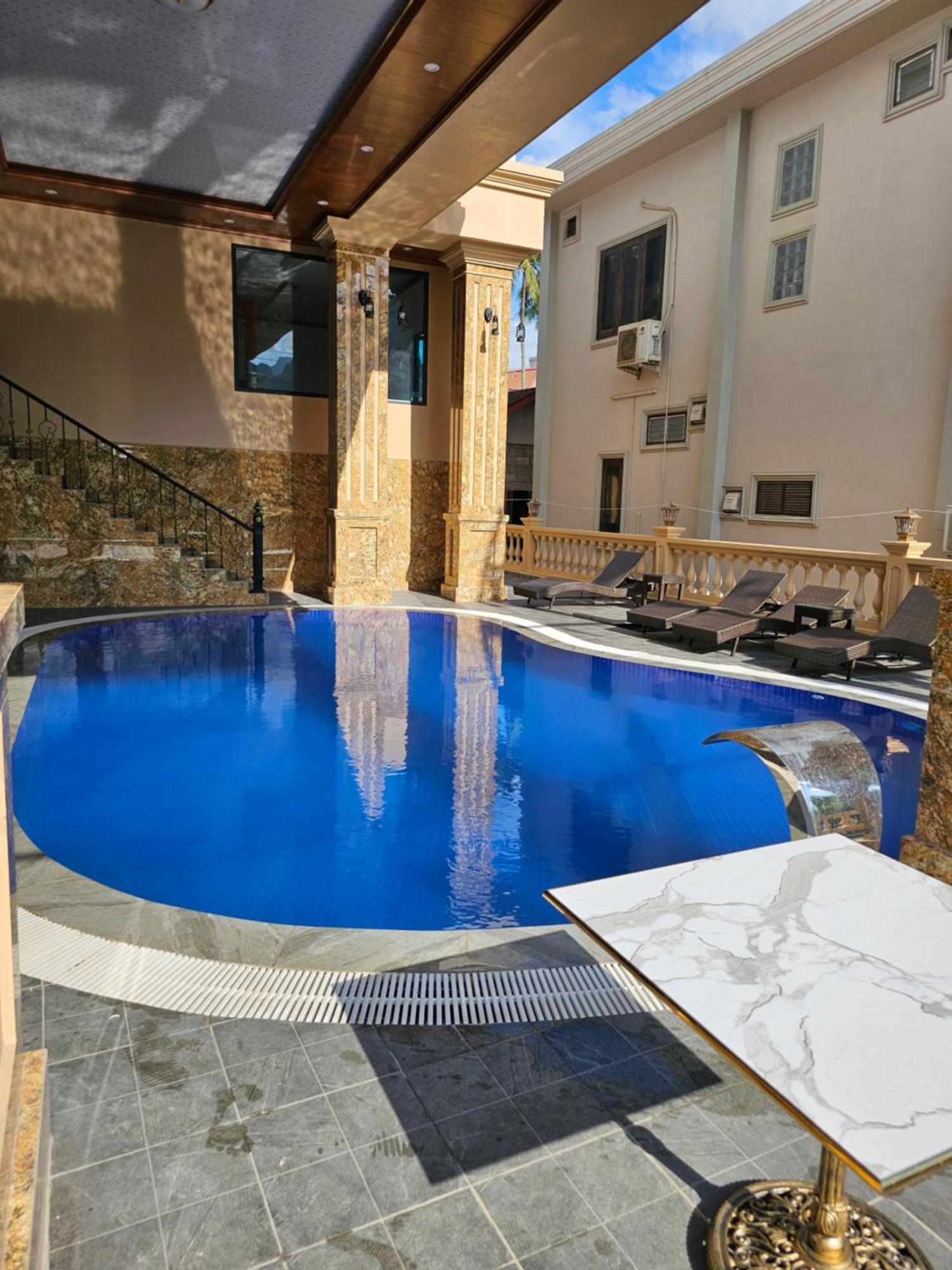 Sky Hotel 방 비엥 외부 사진